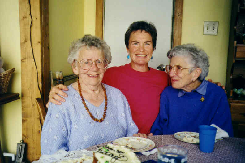 MCW and friends.JPG (38279 bytes)